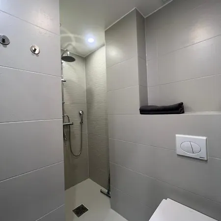 Aia Street Lejlighed